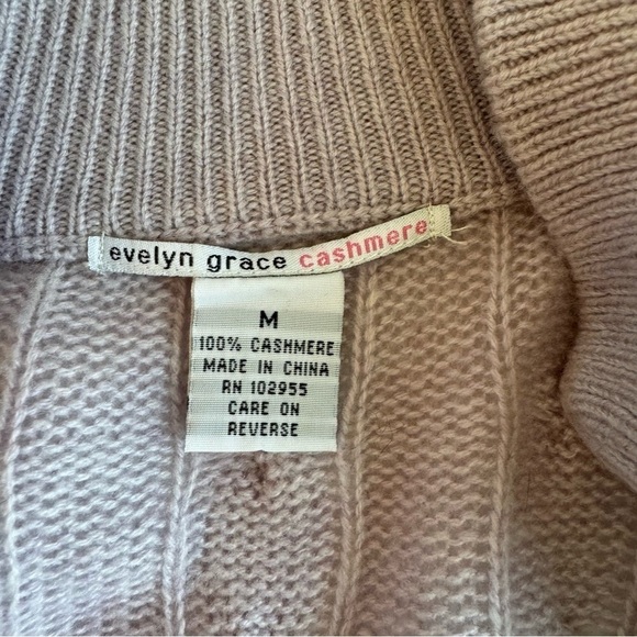 Evelyn Grace Lilac Cable Knit Split V-Neck Cashmere Sweater Medium - Picture 4 of 6